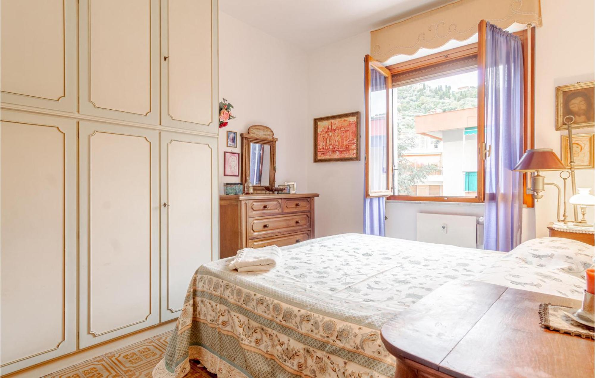 1 Bedroom Lovely Apartment In Rapallo Exteriör bild