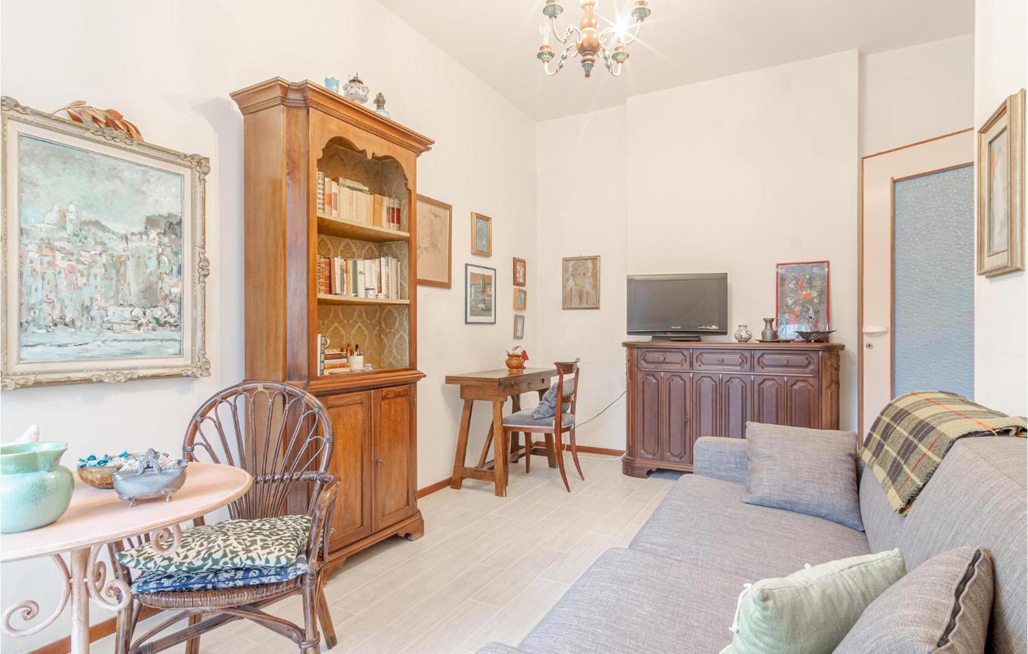 1 Bedroom Lovely Apartment In Rapallo Exteriör bild